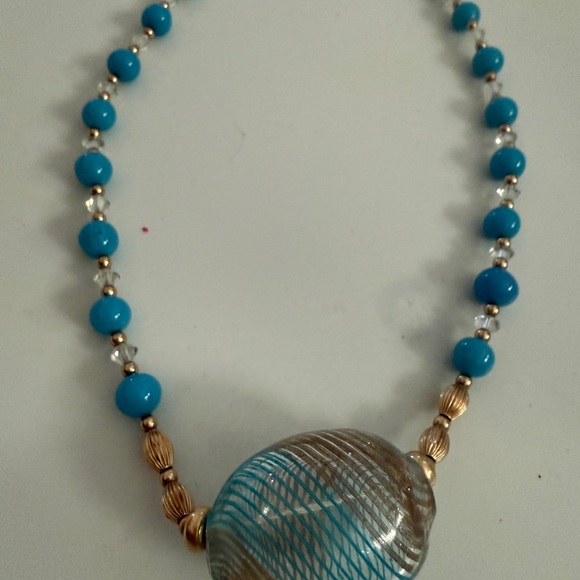 Vintage Turquoise and Gold Beaded Necklace - Picture 5 of 6